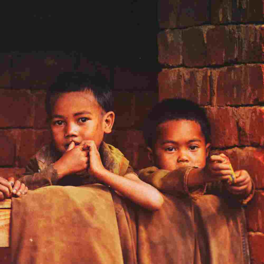 Children in poverty in Madagascar