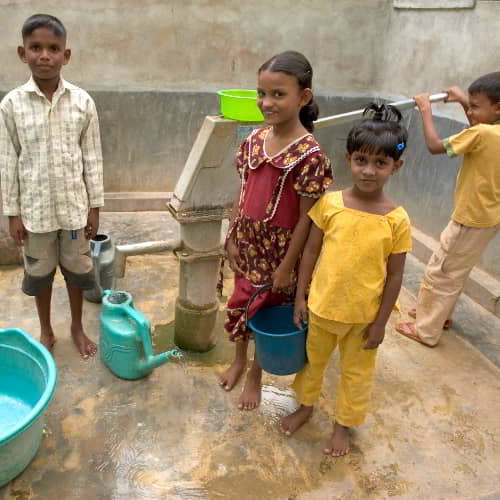 Children collects clean water through GFA World Jesus Wells