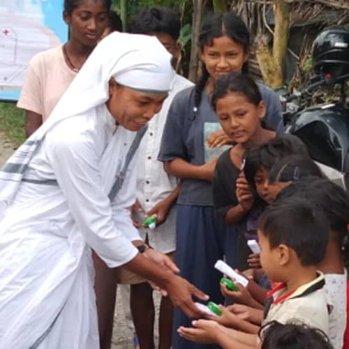 Children receive hygiene supplies through GFA World child sponsorship program