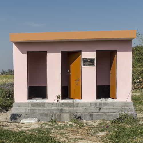 GFA World outdoor toilet