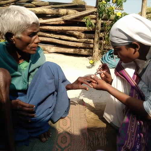 GFA World Christian Female Missionaries - Sisters of the Cross caring for a leprosy patient