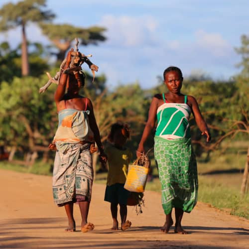 Women in poverty in Madagascar